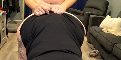 BBW Gets Her Pussy Licked And Then Fucked! With Creampie and Closeup!