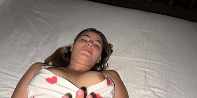 My Tinder Date fucks me better than my ex boyfriend and his cum tastes so much more delicious!