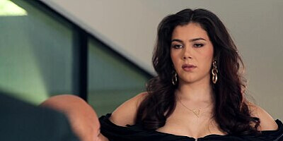 VIXEN Curvy Cock-Hungry Queenpin Valentina Nappi Takes Care Of Busines