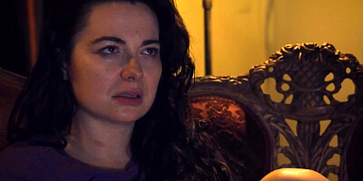 OUT OF THE FAMILY - Sexy Babe Siouxsie Q Gets Her Pussy Fucked By Her Stepdad While Watching A Movie