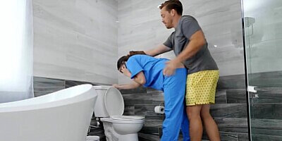 Reality Kings - Sexy Nurse Alyx Star Finishes Her Morning Shower & Her Bf Kyle Mason Wants To Play