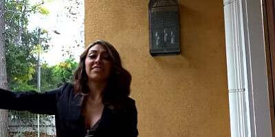 PropertySex - Bad real estate agent fucks client outdoors