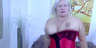 Lacey Starr In Busty Granny Gets Oral And Sucks