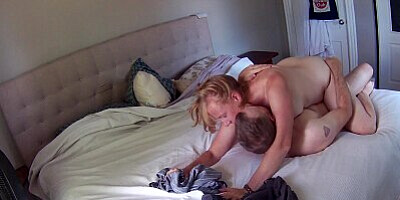 Real amateur MILF gets taken on bed, goes for ride than milks for cum