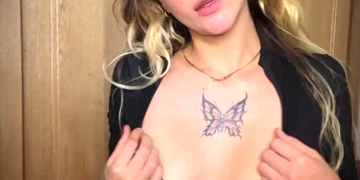 Leaked From OnlyFans - Teen Alicia Rossi Makes Her Pussy Ooze WIth Delicious Juices