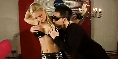 Blooming madam's facial clip