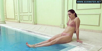 Public video with rosy Kittina Clairette and Kittina from Underwater Show
