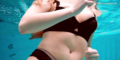 Vesta sex with adorable doxie from Underwater Show