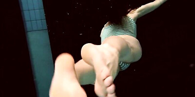 Watch impeccable girl's trailer