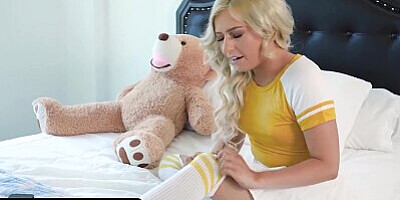 Stepsiblings Get Kinky And Sexual While Their Parents Are Not At Home - TeamSkeet Classics