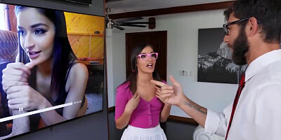 Cocked On Camera - Emily Willis And Logan Long