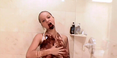 Teen 18+ Showers Her Body In Chocolate - Paris Milan And Paris Showers