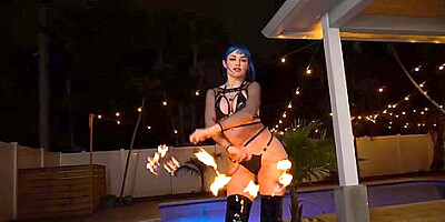 Jewelz Blu - Booty Babe Knows How To Handle Big Black Dicks