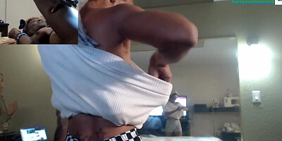 Webcam Ebony Shows off The Curves