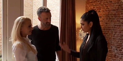 Elizabeth Is Ready For Her Sexual Therapy - Pascal White, Elizabeth Romanova And Mariska X