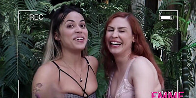 Chupando A Bucetinha Da Com Plug Anal Ate Ela Gozar With Lolah Vibe And Emme White