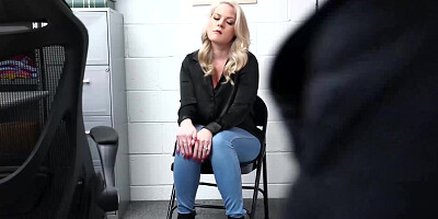 Lisey Sweet is mom with big tits who likes to steal and fuck