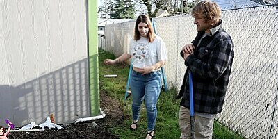 Contractor Cums Inside Curvy Client