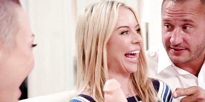 Adira Allure and Summer Vixen are enjoying double penetration so much