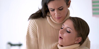 Penny and Macy pleasure each other's pussies