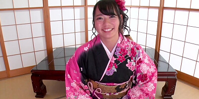 That Japanese girl looks so adorable in her kimono