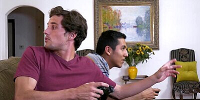 BANGBROS - My Friend's Nicole Aniston Gave Me A Bath Today