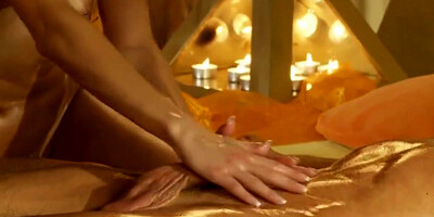 Giant Cock In Blonde Woman Rubs His