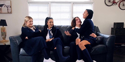 Gf shares bfs big dick with besties