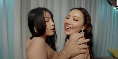 ModelMedia Asia - A pervert wife invites her husband to a wife-swapping party so that she can cheat
