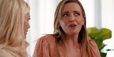 Big tits lesbian milf making petite girlfriend squirt