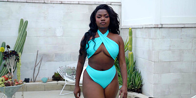 Beautiful black teen posed totally naked