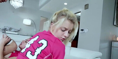 Sporty Chicks Fuck One Team With A Young Coach With Riley Star