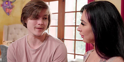 Sneaky cougar deepthroating her neighbor's 19yo stepson