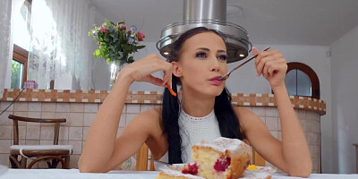 Youngster fucks girlfriend and her stepmom on the kitchen table