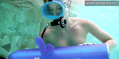 Amatory Minnie Manga - underwatershow porn - Underwater Show