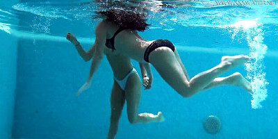 Underwater Show featuring Jessica Lincoln's pool smut