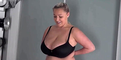 PLUMPER Krystal Hasty displays off her forms in a audition