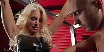 Has An Anal Smashing Good Time - Brittany Andrews
