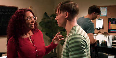 Teacher is cornered and now has to fuck