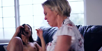 Dee Williams awakens Lulu Chu's lesbian desires in girl-on-girl play