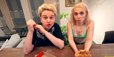 Molly Cute - Pizza Night