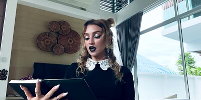 FINDOM - is it an addiction? Why you pay for FEMDOM