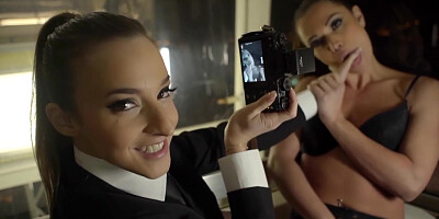 Stunning Alyssa Blows Jax Cock Before Wild