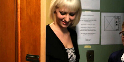 College friends tormented in a desert