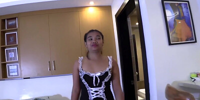 Chubby Filipina Girl Swallows Huge Dick Before Wild