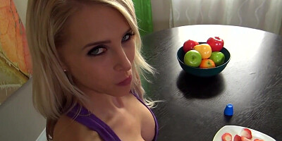 Anna Bell Peaks, Alix Lynx - Virtual Breakfast Time