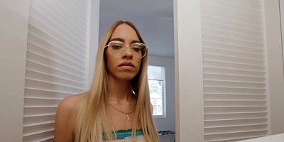 Khloe Kapri &amp, Serena Santos fucking each other orally