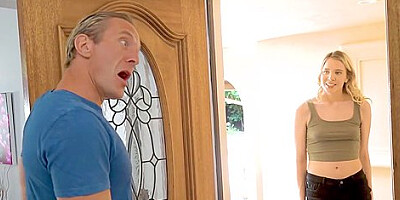 Teen 18+ Roaming Around The Neighbor Giving Blowjob To Earn Cash - Clarke Kent And Sophia Sterling