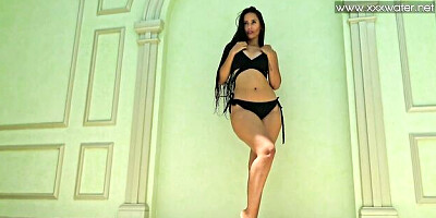 Voluptuous Andreina Deluxe's big butts xxx