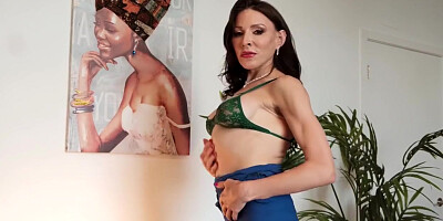 Agatha Delicious - Jack-off Instruction From A Year-old Mature Hottie